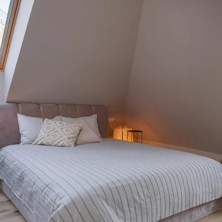 Διαμέρισμα Cozy Spacious Loft! Great For Longer Stays! *