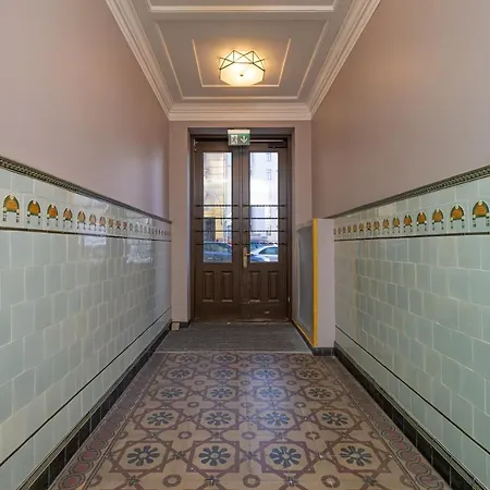 Cozy Spacious Loft! Great For Longer Stays! *