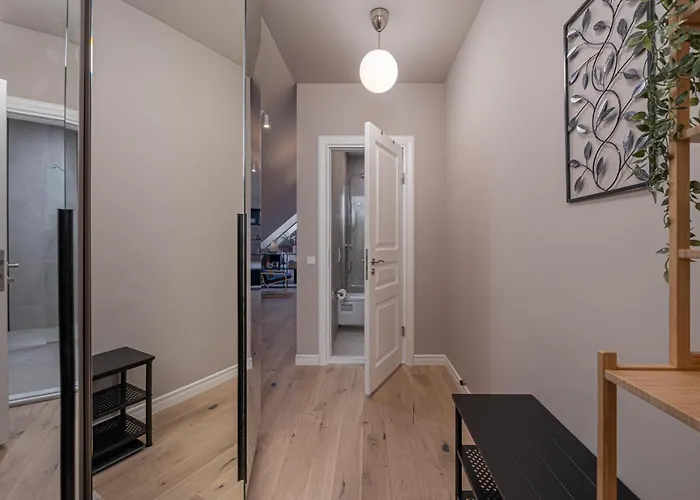 Cozy Spacious Loft! Great For Longer Stays! Διαμέρισμα *