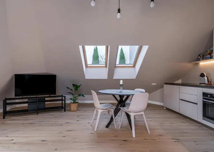 Διαμέρισμα Cozy Spacious Loft! Great For Longer Stays!