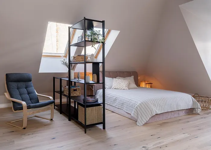 Cozy Spacious Loft! Great For Longer Stays!