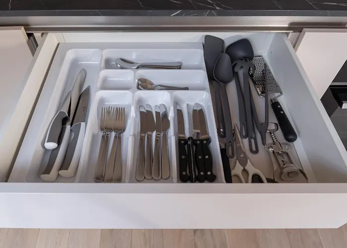 Cozy Spacious Loft! Great For Longer Stays! *