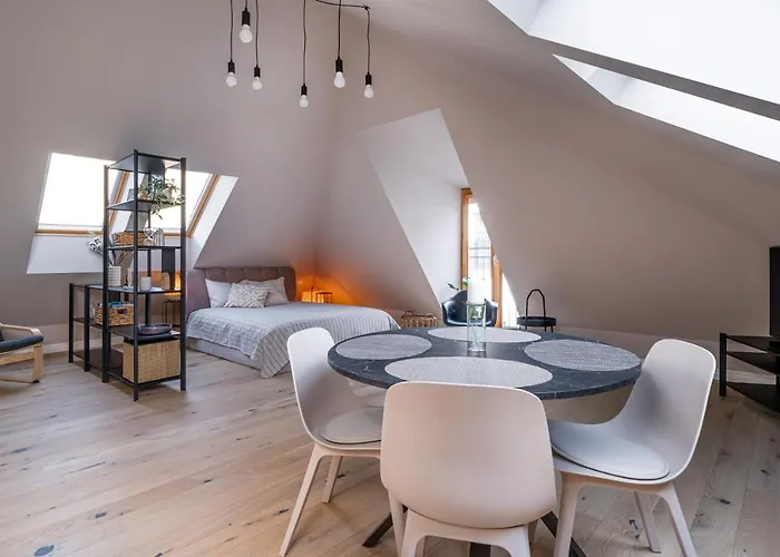 Cozy Spacious Loft! Great For Longer Stays!